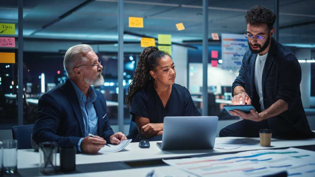 Internal AI agents move from experiments to standard practice